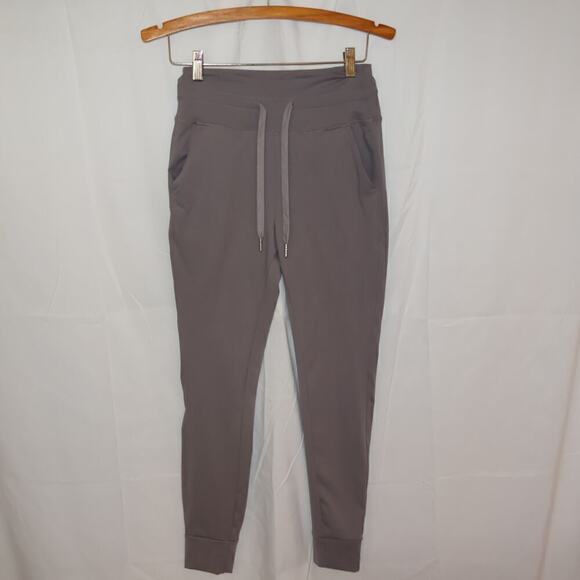 Leggings Sz Small Light Grey Long Ankle cuffs, hidden pocket & two front pockets - Picture 1 of 16